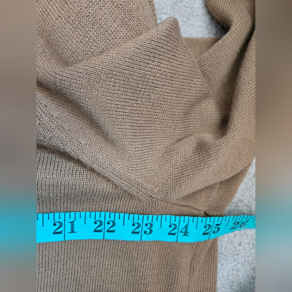 MICHAEL KORS Tan Cardigan Sweater with Faux Fur Collar. Size XL - Picture 9 of 12